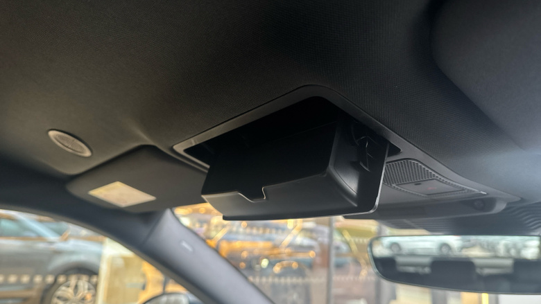 Land Rover Range Rover Evoque 1.5 P300e R-Dynamic SE 5dr Auto Hatchback